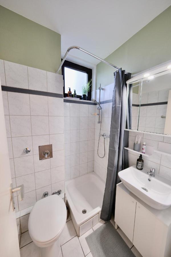 Charmantes Studio In Messe-Naehe Mit Parkplatz Hannover Esterno foto